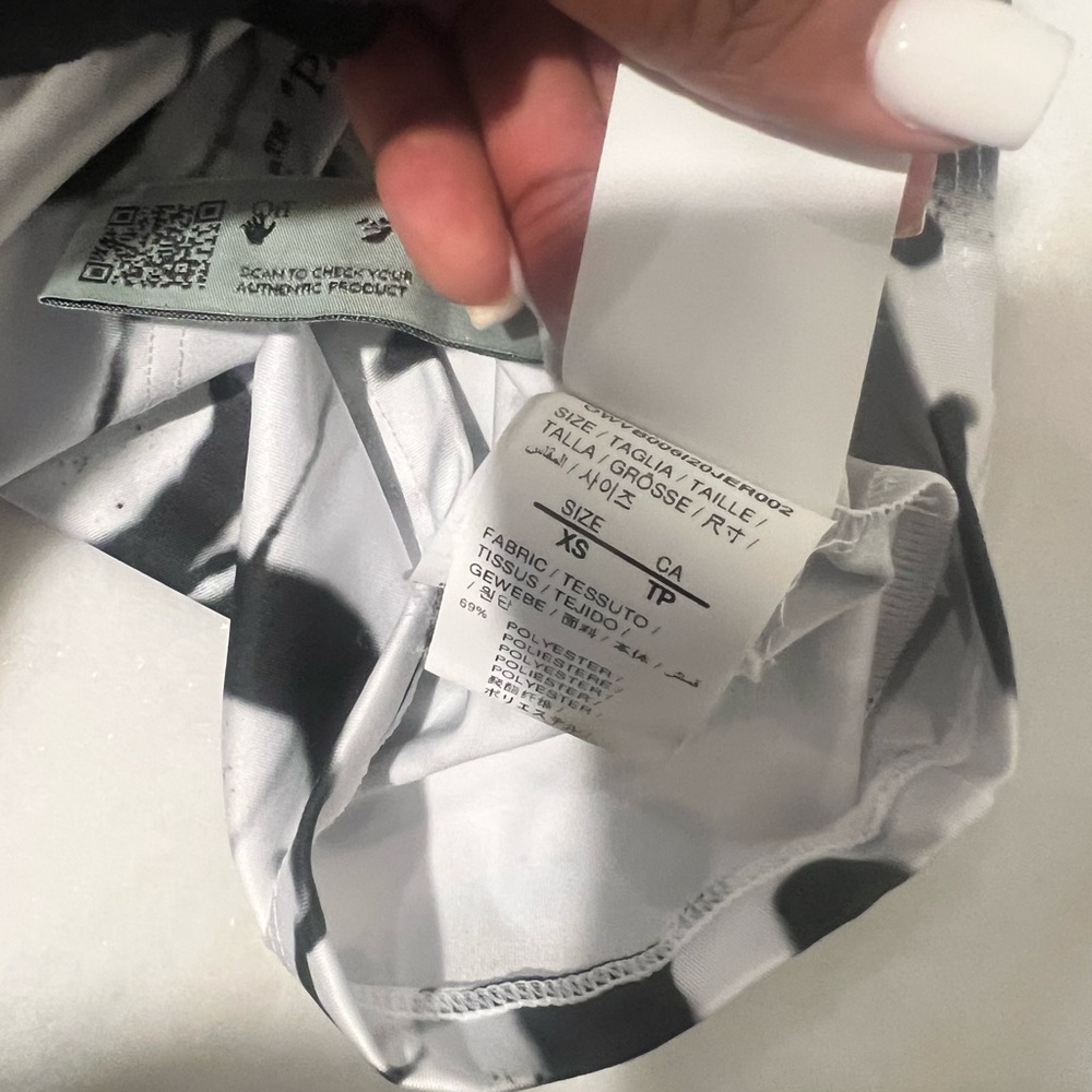 Off White Athletic Set Worn Once - image 2